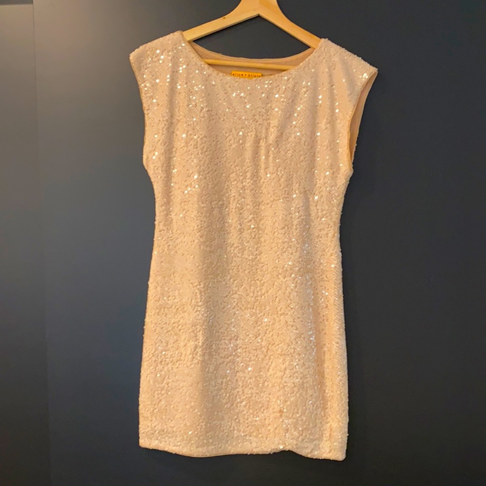 Alice + Olivia XS blush sequins mini dress